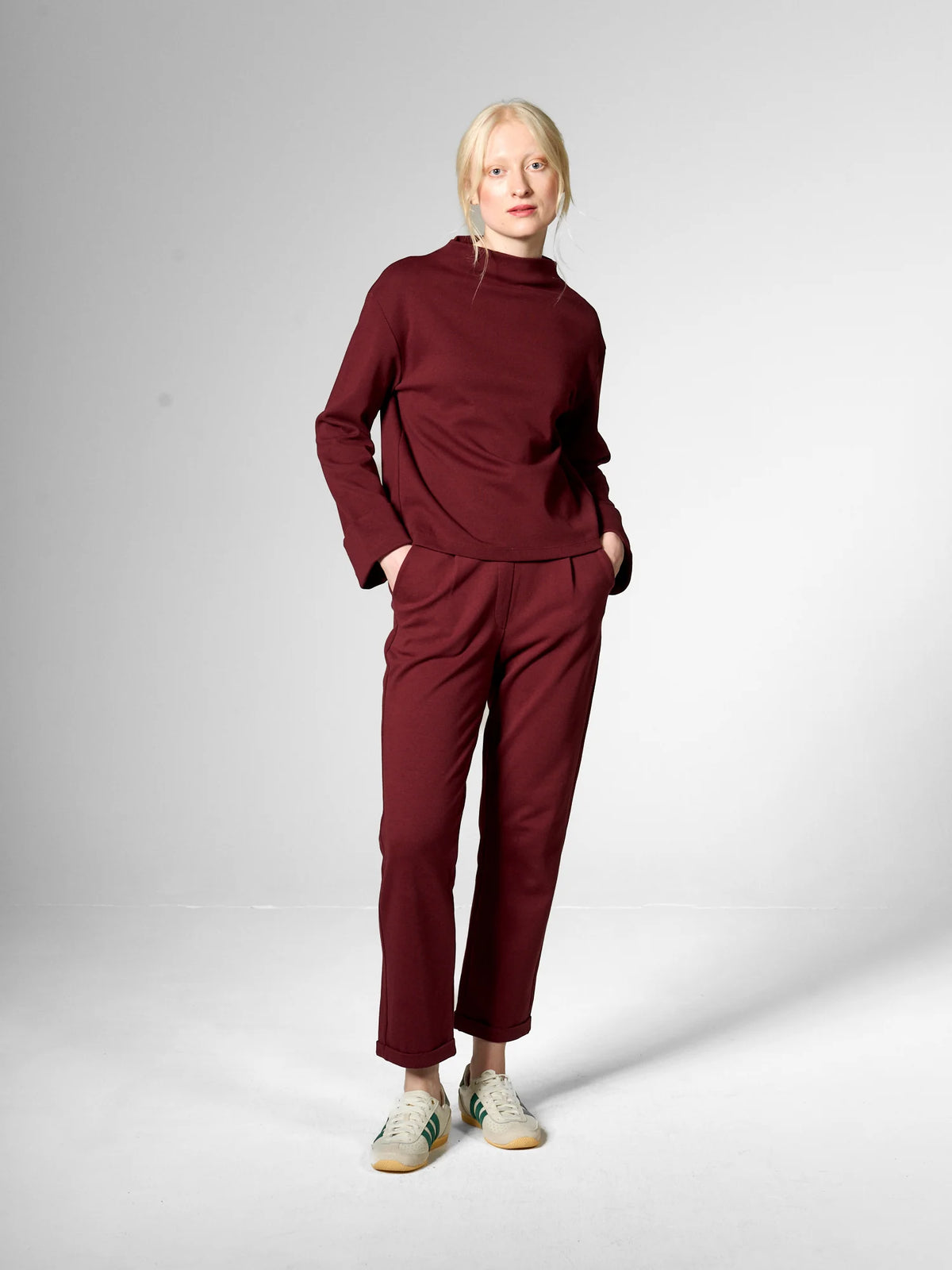 Mademoiselle Yeye Hose Smooth Moves
