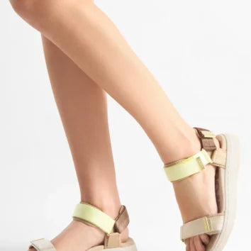 Woden Sandale Line Wax Multi