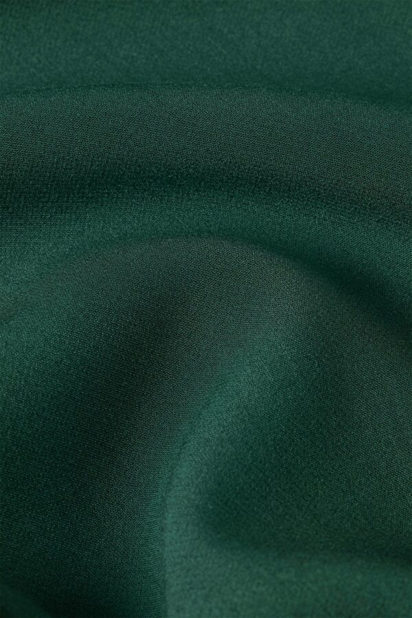 Kinglouie-Federica Pants Marple Farbe Pine Green - Marple Die Federica Pants Marple sind aus gewebtem Stoff gefertigt und haben eine mittlere Taille. Mit Bund samt Gürtelschlaufen, figurbetontem, verkürztem geradem Schnitt und sicherem Haken- sowie Reißverschluss – für einfaches Tragen. Normale Bundhöhe Bund mit Gürtelschlaufen Tailliert Passform Cropped lenght Gerade legs Schließt mit Reißverschluss und Haken Polyester Webstoff Stretchkomfort Material: 76% polyester, 20% rayon, 4% el/ea