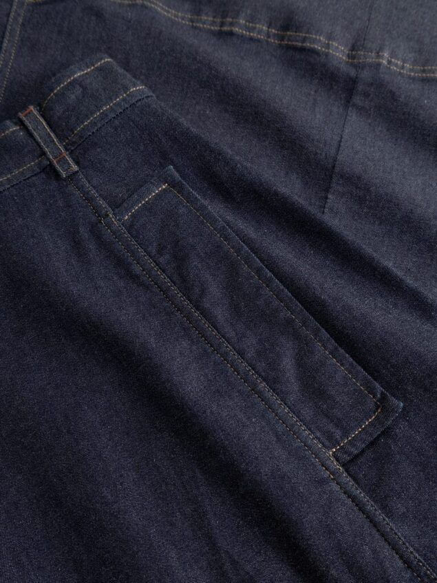 Mademoiselle YéYé-Ausgestellter Jeans Rock aus Bio-Baumwolle Coffee Flirt Skirt Farbe/Muster: Indigo Blue Ausgestellt und lässig: Dieser Jeansrock mit Trench-Taschen passt perfekt zur Strumpfhose und zu Stiefeln. Nachhaltig und GOTS zertifiziert Denim mit Stretch Ausgestellte, schwingende Silhouette Reißverschluss hinten Breite Leistentaschen Gürtelschlaufen 98% Baumwolle (organic), 2% Elasthan GOTS zertifiziert