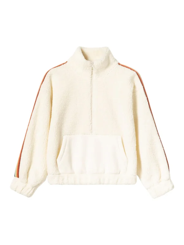Sweatshirt aus Teddyfell mit Regenbogenband Nachhaltig Weicher Teddy Normale Passform Kuscheliger Stehkragen Reißverschluss Lange Ärmel mit Elastikbündchen Känguru Tasche Gewebtes Regenbogenband am Ärmel Ein Farbklecks für graue Tage – und extra kuschelig dazu. Fette Good Vibes mit diesem tollen Regenbogen-Teddy-Pullover. Die große Känguru-Tasche ist innen extra weich. Du wirst ihn lieben!
