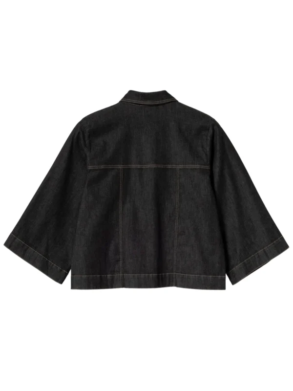 Jeans Overshirt aus Bio-Baumwolle Was für ein cooles Teil! Das lässige Overshirt mit A-Silhouette tragen wir am liebsten als Jackenersatz. Nachhaltig und GOTS zertifiziert Denim Qualität mit Stretch Leicht ausgestellte Passform Verkürzte Länge Hemdblusenkragen Ausgestellte Ärmel Knopfleiste Aufgesetzte Taschen vorne