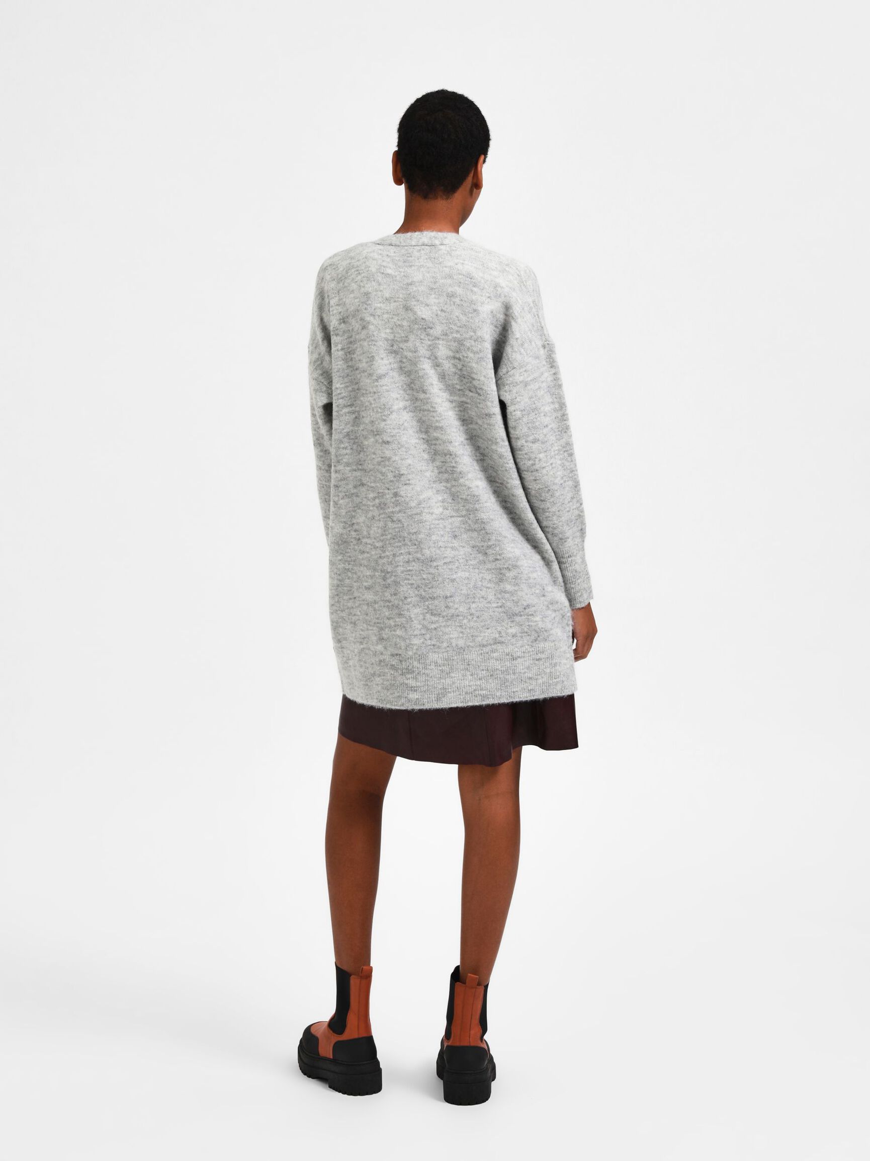 Selected Femme Cardigan New Lulu Long Relaxed Fit Fein gerippte Abschlüsse Aufgesetzte Fronttaschen Mit Alpakawolle Materialart: Feinstrick Düsseldorf kleidsam