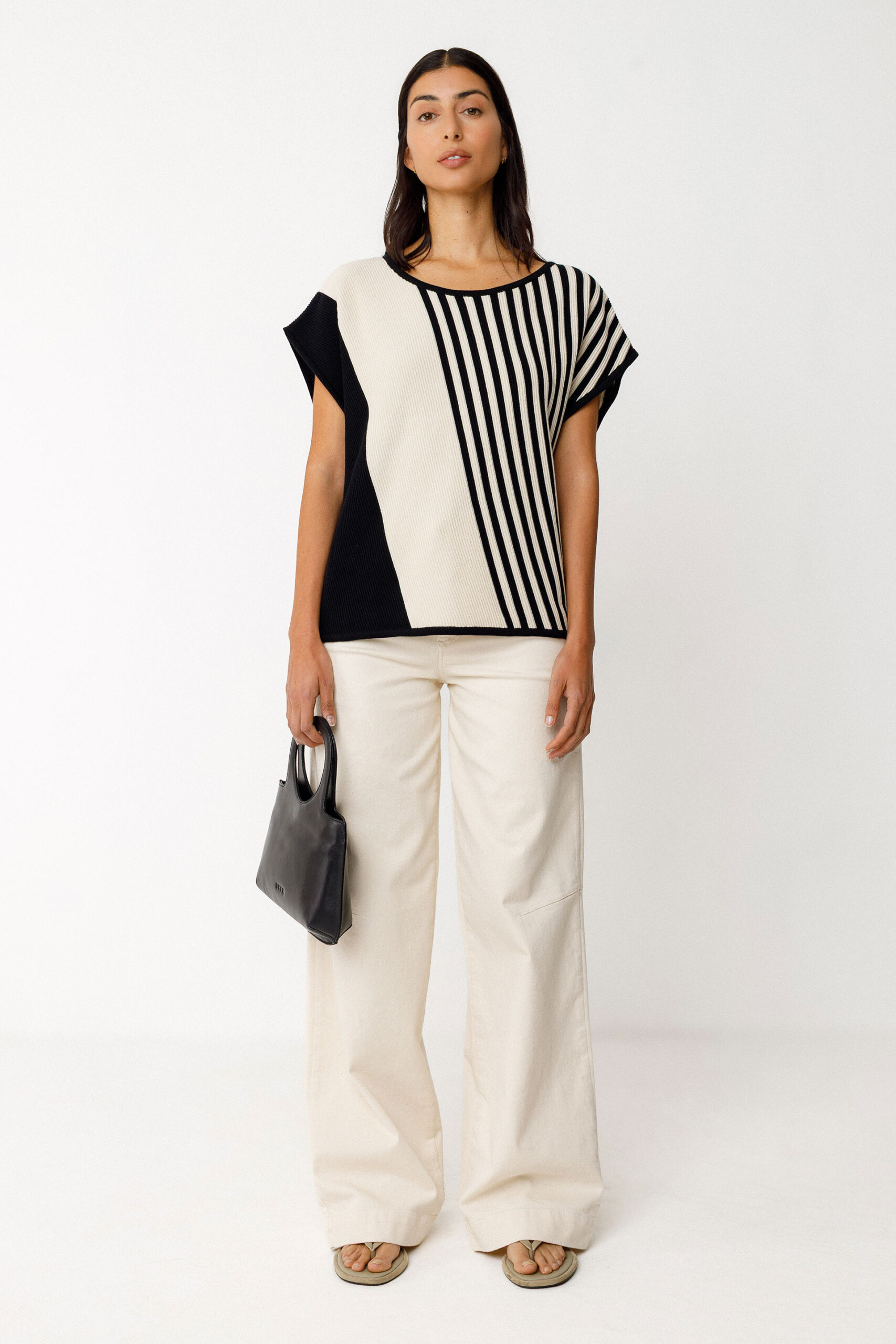 Düsseldorf kleidsam Skfk Fairefashion Pullover Ainhoa Locker sitzender Pullover Aus leichtem, GOTS-zertifiziertem Bio-Baumwollstrick Überschnittene Schultern, runder Halsausschnitt und verlängerte Armausschnitte